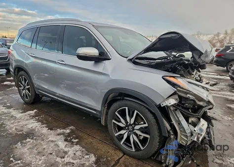 2019 Honda Pilot Touring из США, поврежденный, VIN 5FNYF6H96KB018045